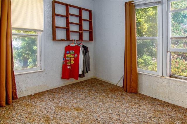 407 W 3rd Street, Chanute, KS 66720