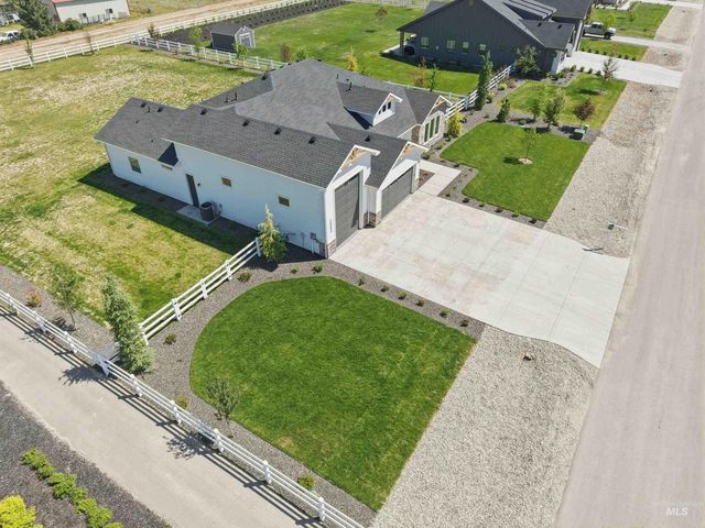 24990 Belgian Way, Middleton, ID 83644