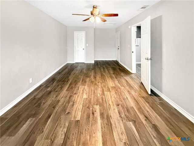 1810 Clarawood Drive, Killeen, TX 76549