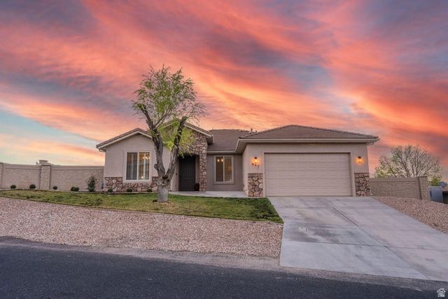 647 E PINTURA DR, St. George, UT 84790