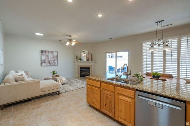647 E PINTURA DR, St. George, UT 84790