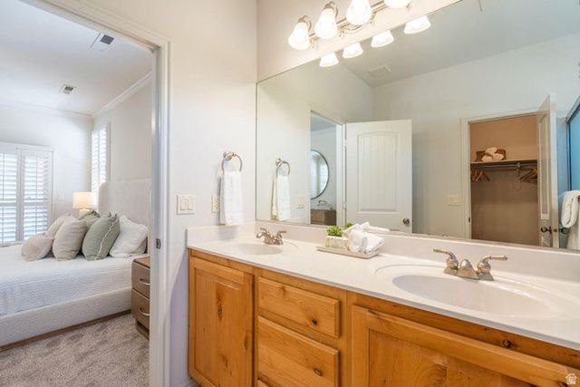 647 E PINTURA DR, St. George, UT 84790