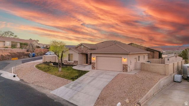647 E PINTURA DR, St. George, UT 84790