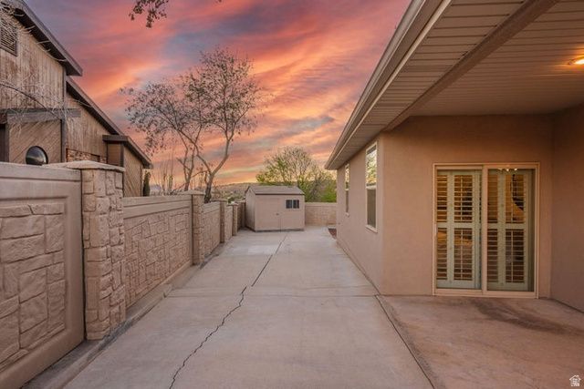647 E PINTURA DR, St. George, UT 84790