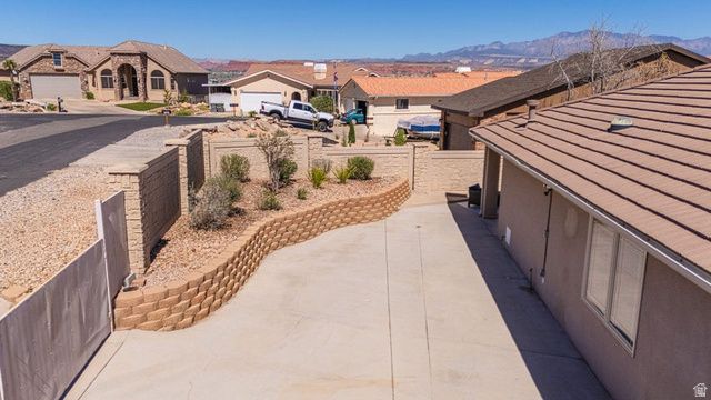 647 E PINTURA DR, St. George, UT 84790
