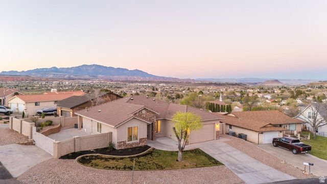 647 E PINTURA DR, St. George, UT 84790