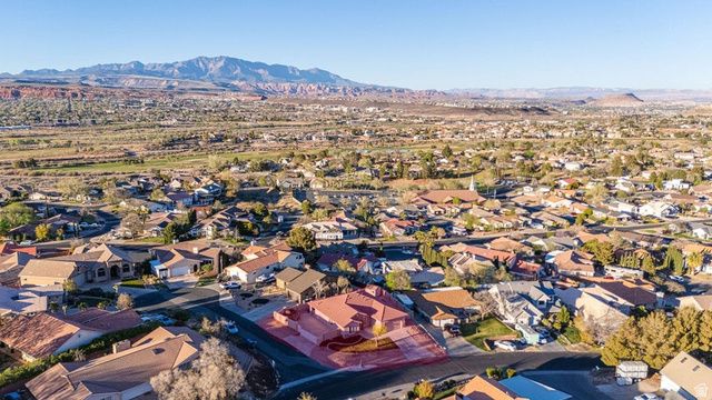 647 E PINTURA DR, St. George, UT 84790