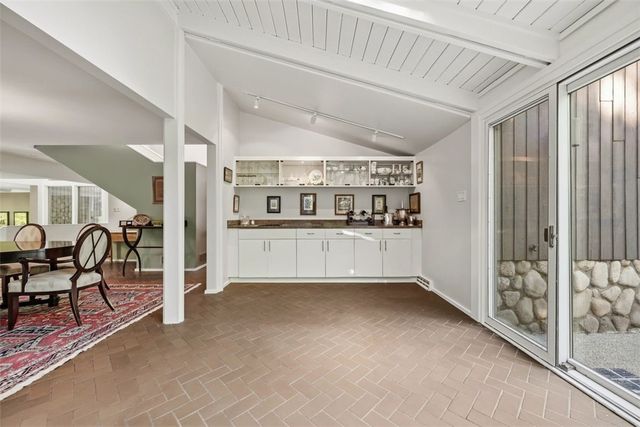 950 Blackburn Rd, Sewickley Heights, PA 15143