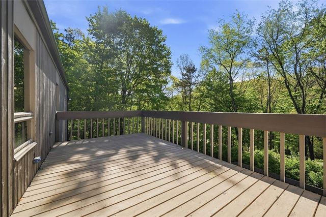 950 Blackburn Rd, Sewickley Heights, PA 15143