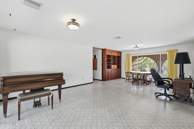 11435 E Sundance Drive, Tucson, AZ 85749
