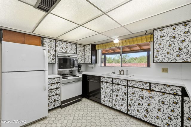 11435 E Sundance Drive, Tucson, AZ 85749