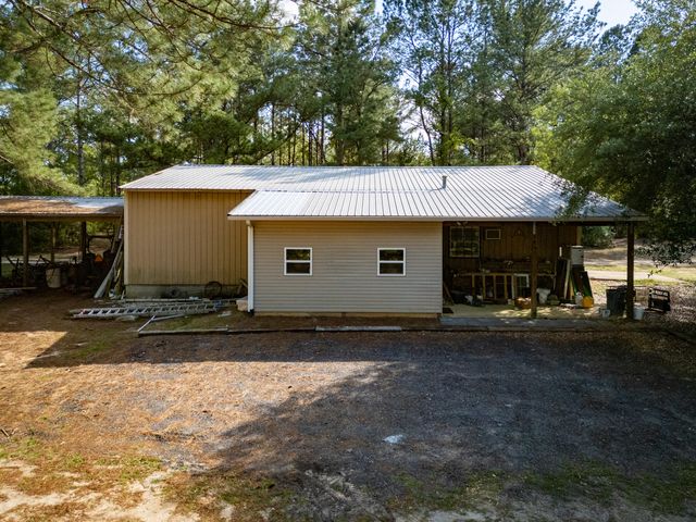4353 Poverty Creek Road, Crestview, FL 32539