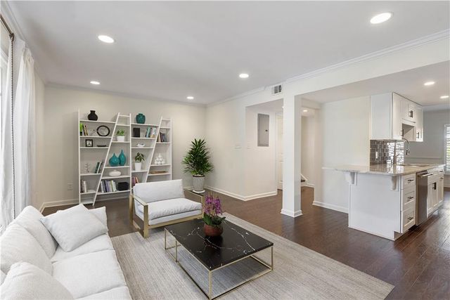 20 Ivy Parkway NE, Atlanta, GA 30342