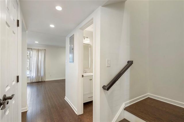 20 Ivy Parkway NE, Atlanta, GA 30342