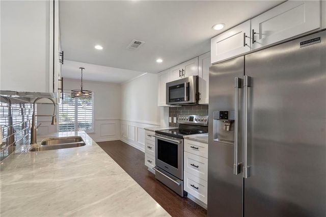 20 Ivy Parkway NE, Atlanta, GA 30342