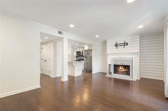 20 Ivy Parkway NE, Atlanta, GA 30342