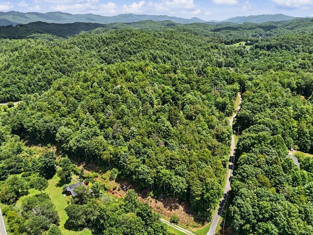 59 Hunter Rock Ridge, Marble, NC 28905