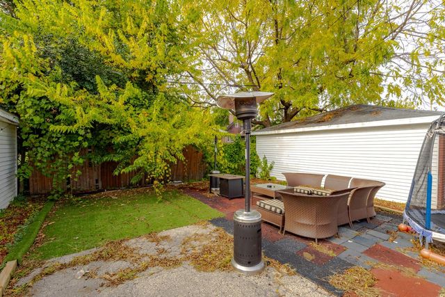 3811 N Sherman BOULEVARD, Milwaukee, WI 53216