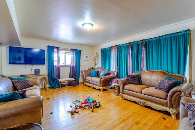 3811 N Sherman BOULEVARD, Milwaukee, WI 53216