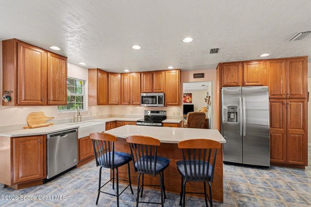 280 Naylor Street NE, Palm Bay, FL 32907