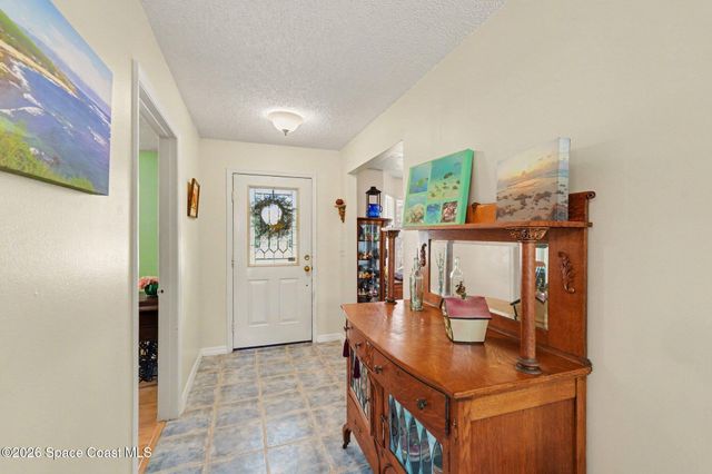 280 Naylor Street NE, Palm Bay, FL 32907