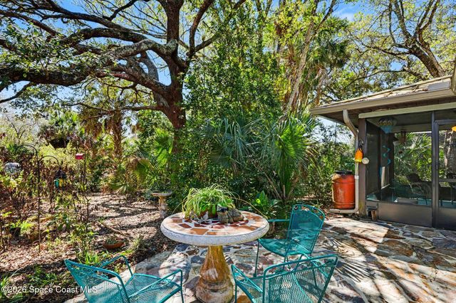 280 Naylor Street NE, Palm Bay, FL 32907