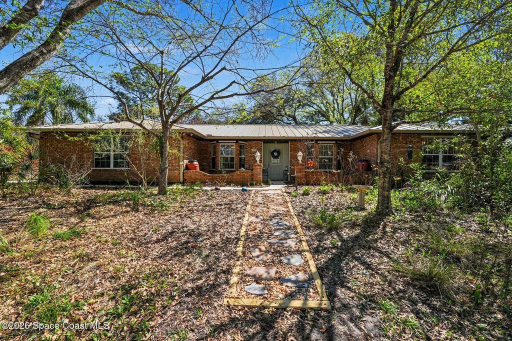 280 Naylor Street NE, Palm Bay, FL 32907