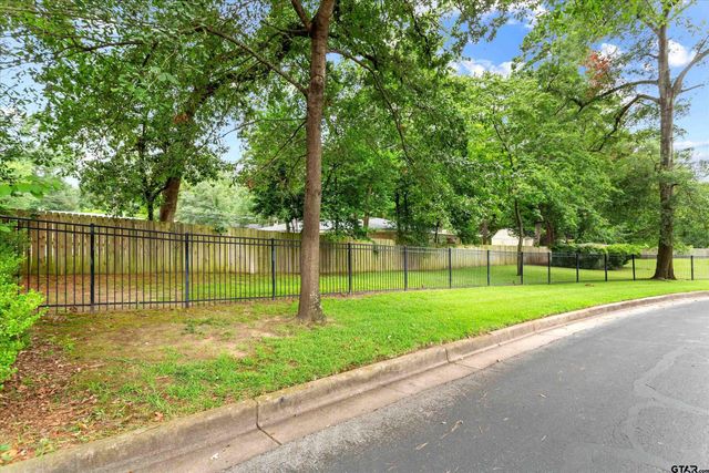 2415 Mimosa Dr., Tyler, TX 75701