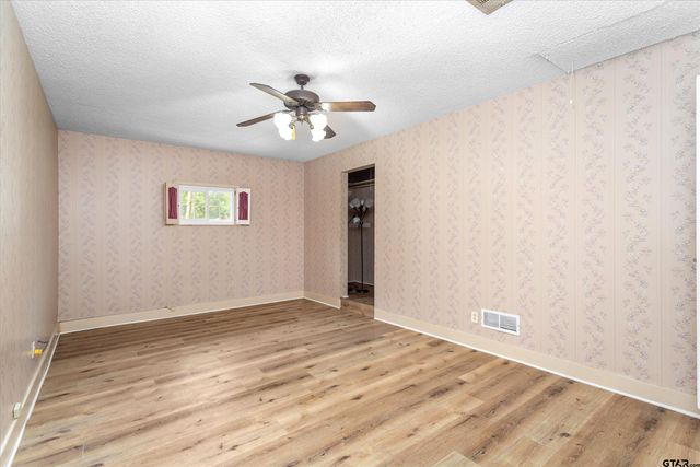 2415 Mimosa Dr., Tyler, TX 75701