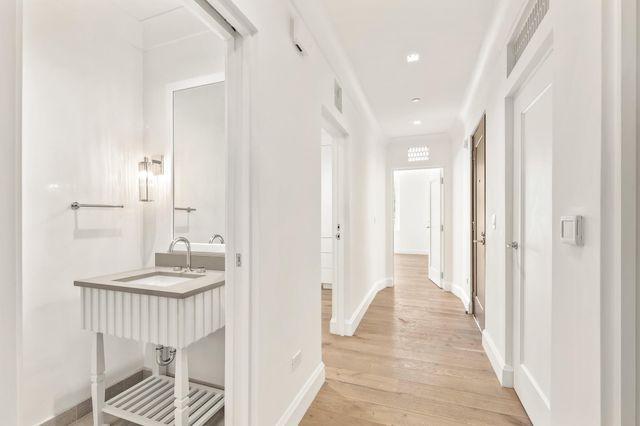 30 Mark Twain Lane 201, Alys Beach, FL 32461