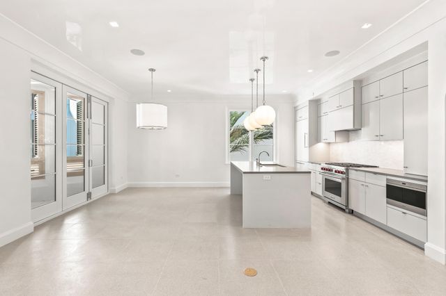 30 Mark Twain Lane 201, Alys Beach, FL 32461