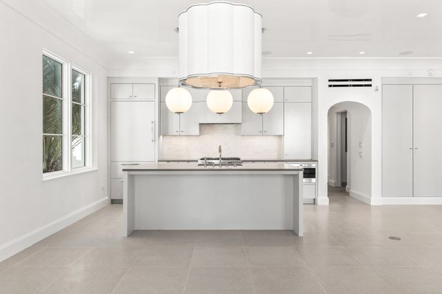 30 Mark Twain Lane 201, Alys Beach, FL 32461
