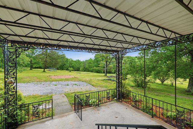 5 Allen Ln, Brush Creek, TN 38547