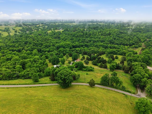 5 Allen Ln, Brush Creek, TN 38547