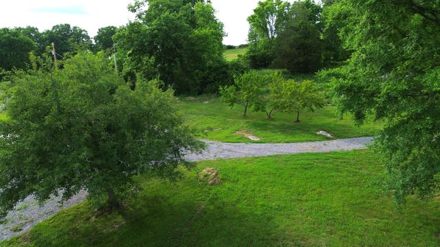 5 Allen Ln, Brush Creek, TN 38547