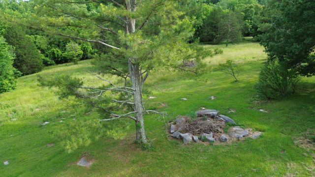 5 Allen Ln, Brush Creek, TN 38547