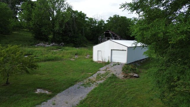5 Allen Ln, Brush Creek, TN 38547