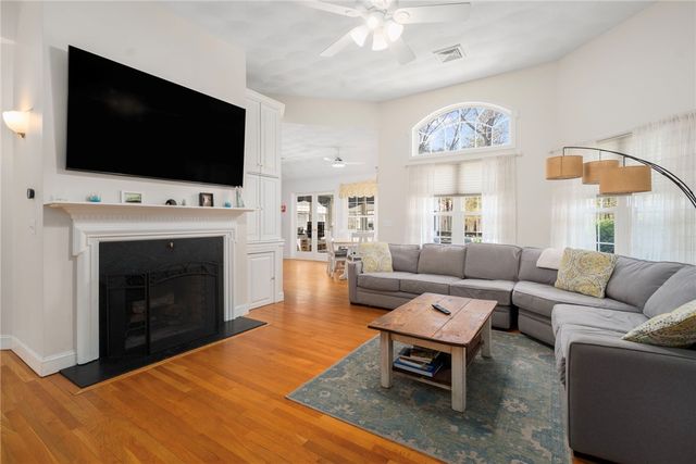 2225 Providence Pike, North Smithfield, RI 02896