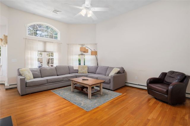 2225 Providence Pike, North Smithfield, RI 02896