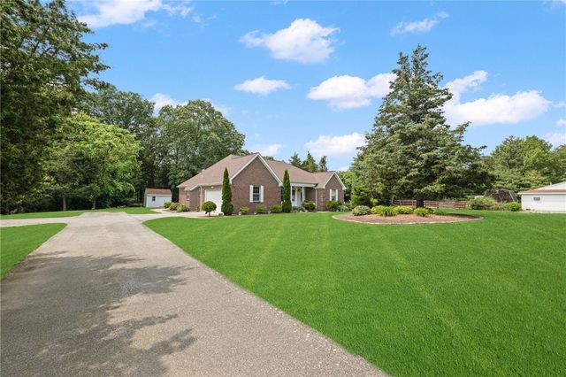 2225 Providence Pike, North Smithfield, RI 02896