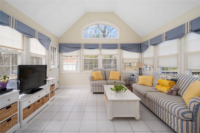 2225 Providence Pike, North Smithfield, RI 02896