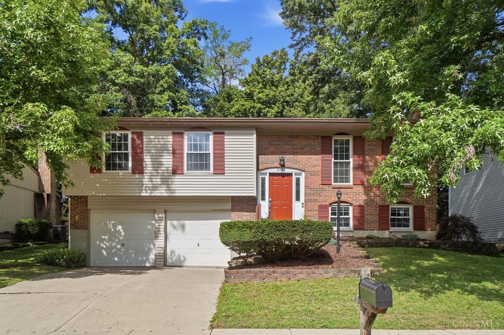 8943 Pembrooke Street, Deerfield Twp., OH 45039