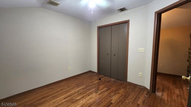35 E Shore Trl, Sandyston Twp., NJ 07826