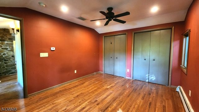 35 E Shore Trl, Sandyston Twp., NJ 07826
