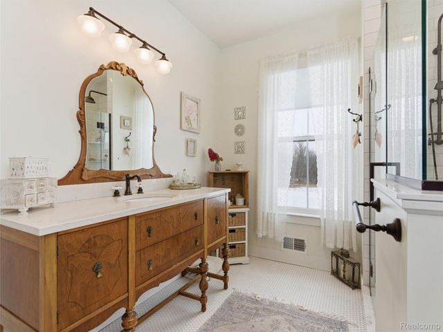 7197 Lyons Road, Imlay City, MI 48444