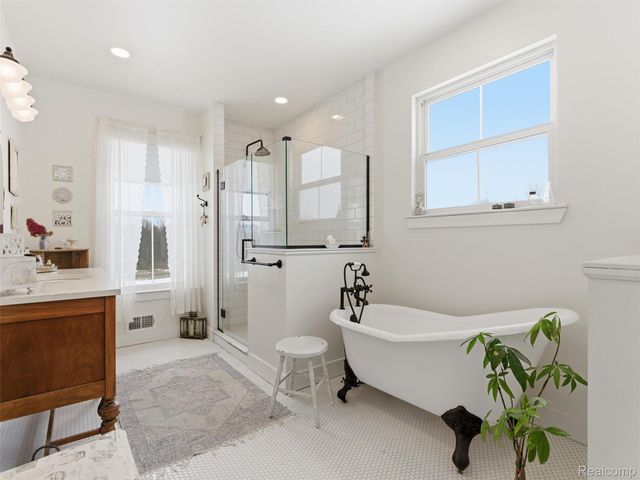 7197 Lyons Road, Imlay City, MI 48444