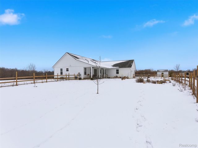 7197 Lyons Road, Imlay City, MI 48444
