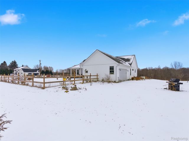 7197 Lyons Road, Imlay City, MI 48444