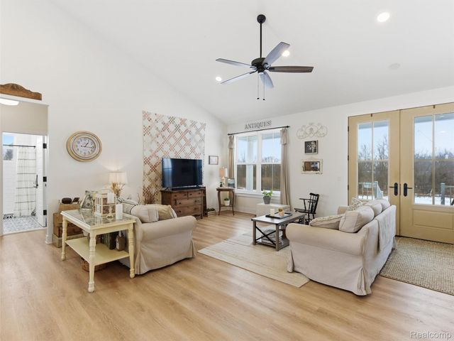 7197 Lyons Road, Imlay City, MI 48444