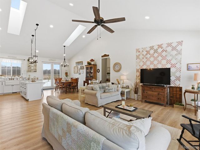 7197 Lyons Road, Imlay City, MI 48444